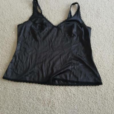 Women's skirt slips size M & L - with two bras