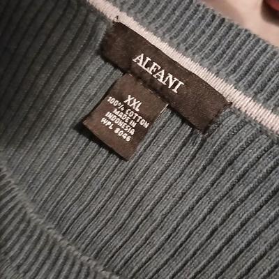 Men's clothes - Shirts, and a pair of shorts Most size XXL