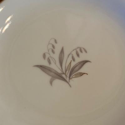 KAYSONS GOLDEN RHAPSODY FINE CHINA
