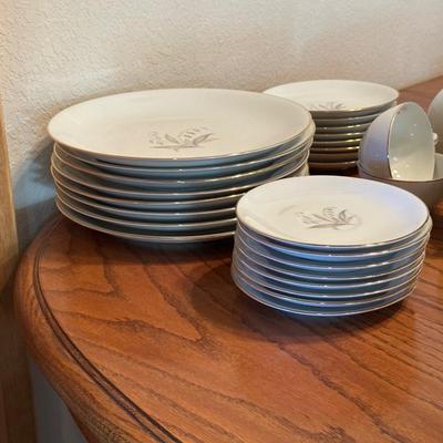 KAYSONS GOLDEN RHAPSODY FINE CHINA