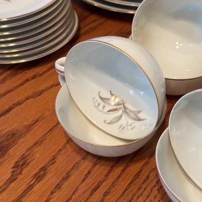 KAYSONS GOLDEN RHAPSODY FINE CHINA