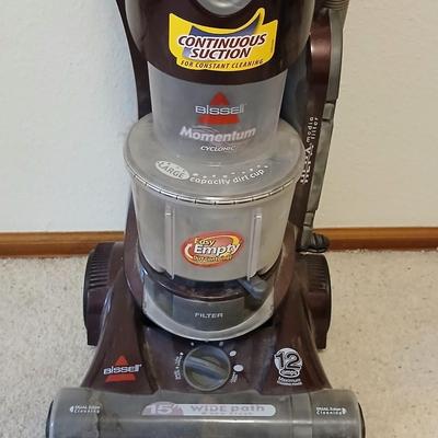 Bissel momentum cyclone bagless vacuum cleaner