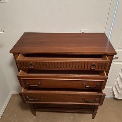 CHEST OF DRAWERS