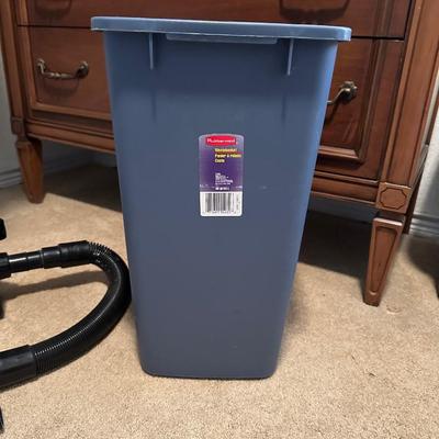 ORECK VACUUM WITH SHOULDER STRAP, EXTRA BAGS, WASTE BASKET