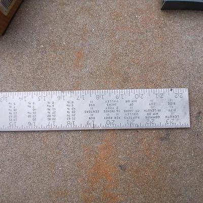 Wooden Jorgenson hand screw clamp with utility square and a combination square