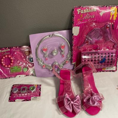 Fashion Diva dress up sets