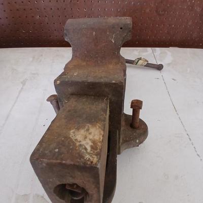 Antique Bull dog Prentiss Vise Co., New York No 51-bench vise