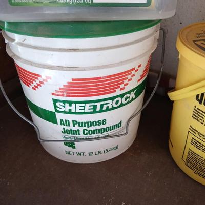 Fix the house this winter! Household repair grout, quikrete with trowels and more