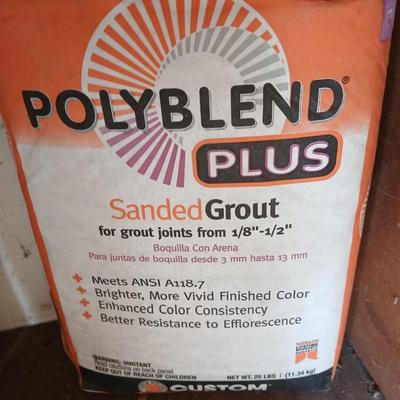 Fix the house this winter! Household repair grout, quikrete with trowels and more