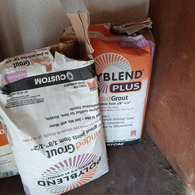 Fix the house this winter! Household repair grout, quikrete with trowels and more