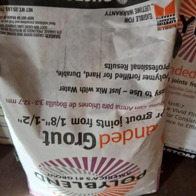 Fix the house this winter! Household repair grout, quikrete with trowels and more