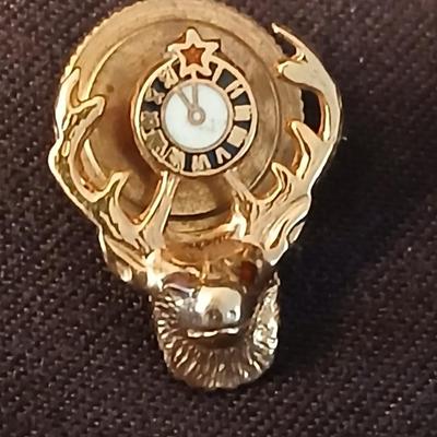 Small award pins - 10k elk - D.A.K. - 4-H award - alumni and more