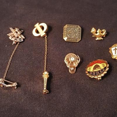 Small award pins - 10k elk - D.A.K. - 4-H award - alumni and more