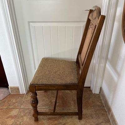 CHAIR AND WALL MIRROR