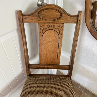 CHAIR AND WALL MIRROR