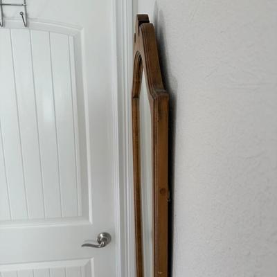 CHAIR AND WALL MIRROR