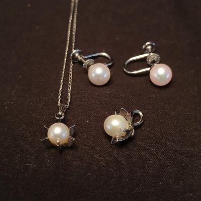 14k marked earrings with pearl like pendant and pearl like pendant on chain