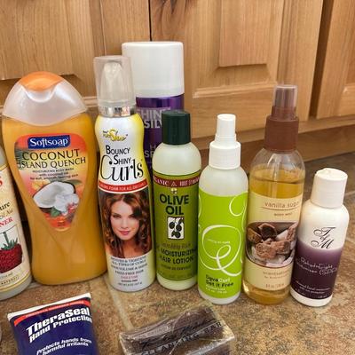 A LARGE ASSORTMENT OF PERSONAL CARE ITEMS