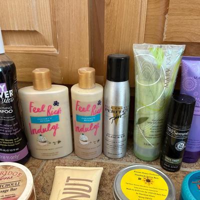 A LARGE ASSORTMENT OF PERSONAL CARE ITEMS