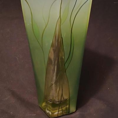 Beautiful Womar glass vase with vintage ashtrays and ring dish