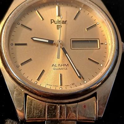 Vintage Men's Pulsar Watch Gold Tone Analog Digital display