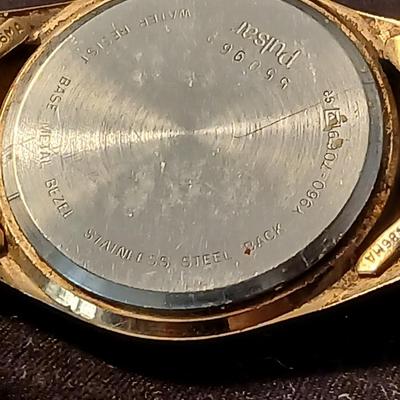 Vintage Men's Pulsar Watch Gold Tone Analog Digital display