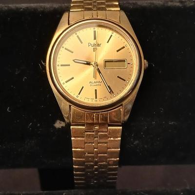 Vintage Men's Pulsar Watch Gold Tone Analog Digital display