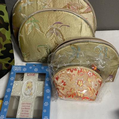 Cameo lunchbag, make up bags, toothbrush, holder, brushes, and lightbulbs