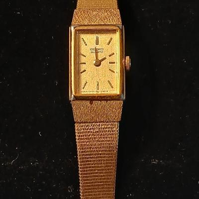 Vintage Seiko Watch Women Gold Dial Gold Tone Rectangle wrist watch