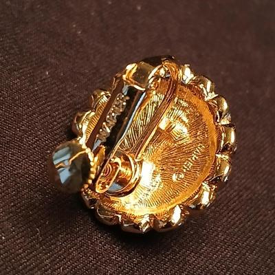 Costume Jewelry - gold plated shells - Napier