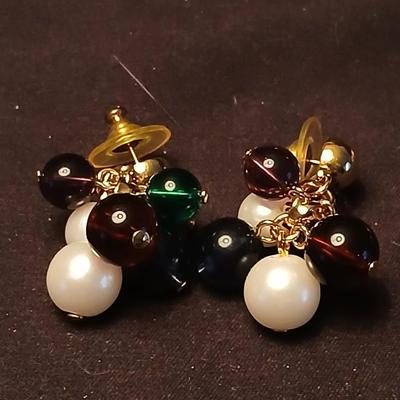 Costume Jewelry - gold plated shells - Napier