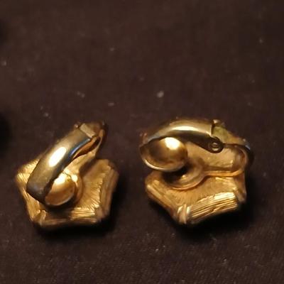 Costume Jewelry - gold plated shells - Napier