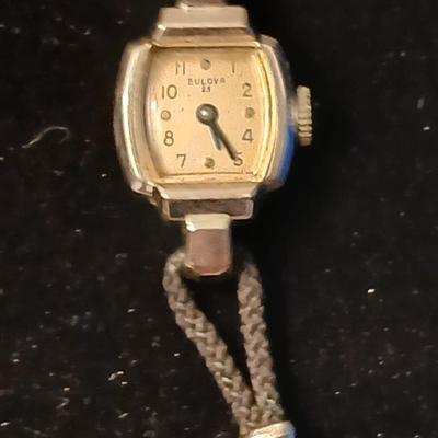 1950s Bulova Swiss 10K rolled Gold Filled Vintage Mechanical Ladies Women’s Watch