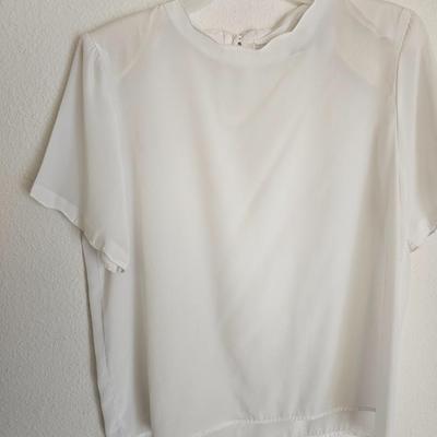 Six Nice Women's shirts size Large