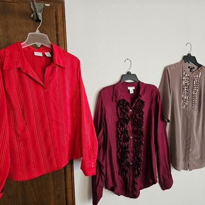 Women's shirts size XL