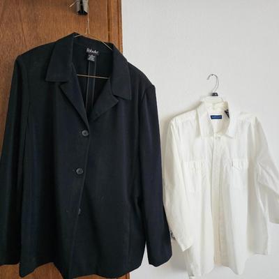 Women's shirts size XL