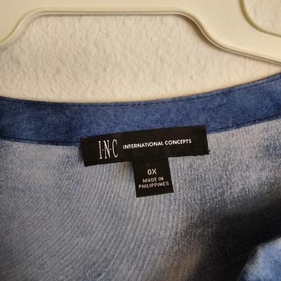 Nine Women's shirts size Large