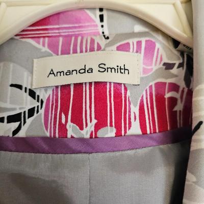 Nine Women's shirts size Large