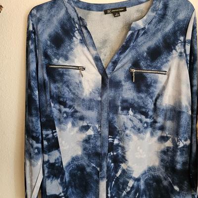 Nine Women's shirts size Large