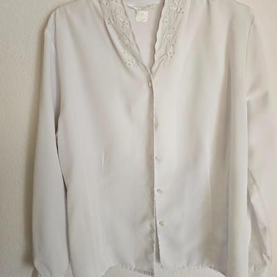 Nine Women's shirts size Large