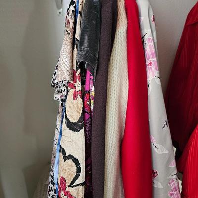 Nine Women's shirts size Large