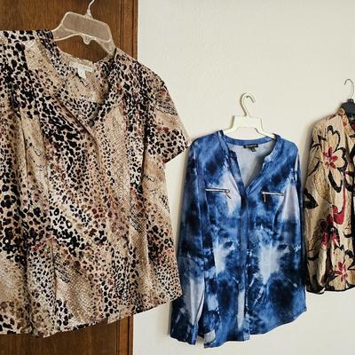 Nine Women's shirts size Large