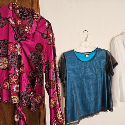 Nine Women's shirts size Large