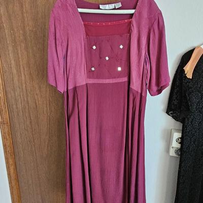 Women's dresses Size 14 - medium Ronni Nicole - MS Claus - Lolette