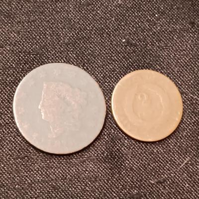 EARLY LARGE CENT AND 2 CENT COINS