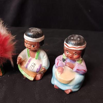 SALT & PEPPER SHAKERS