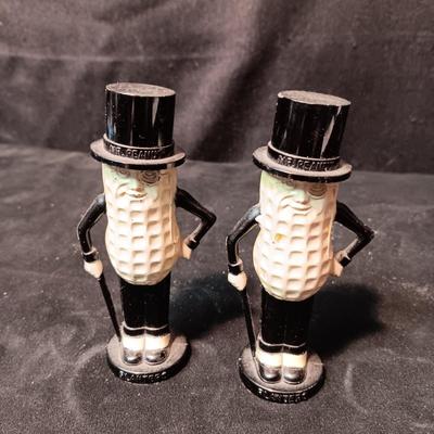 MR. PEANUT SALT & PEPPER SHAKERS