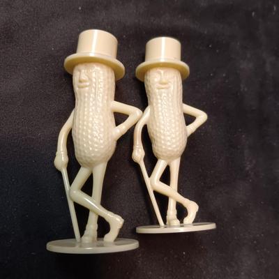 MR. PEANUT SALT & PEPPER SHAKERS