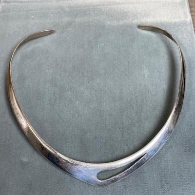 Sterling silver collar necklace