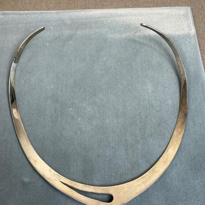 Sterling silver collar necklace